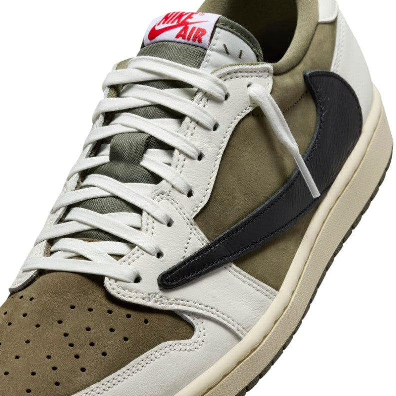 Air Jordan 4 Retro SB 'Pine Green' DR5415-103