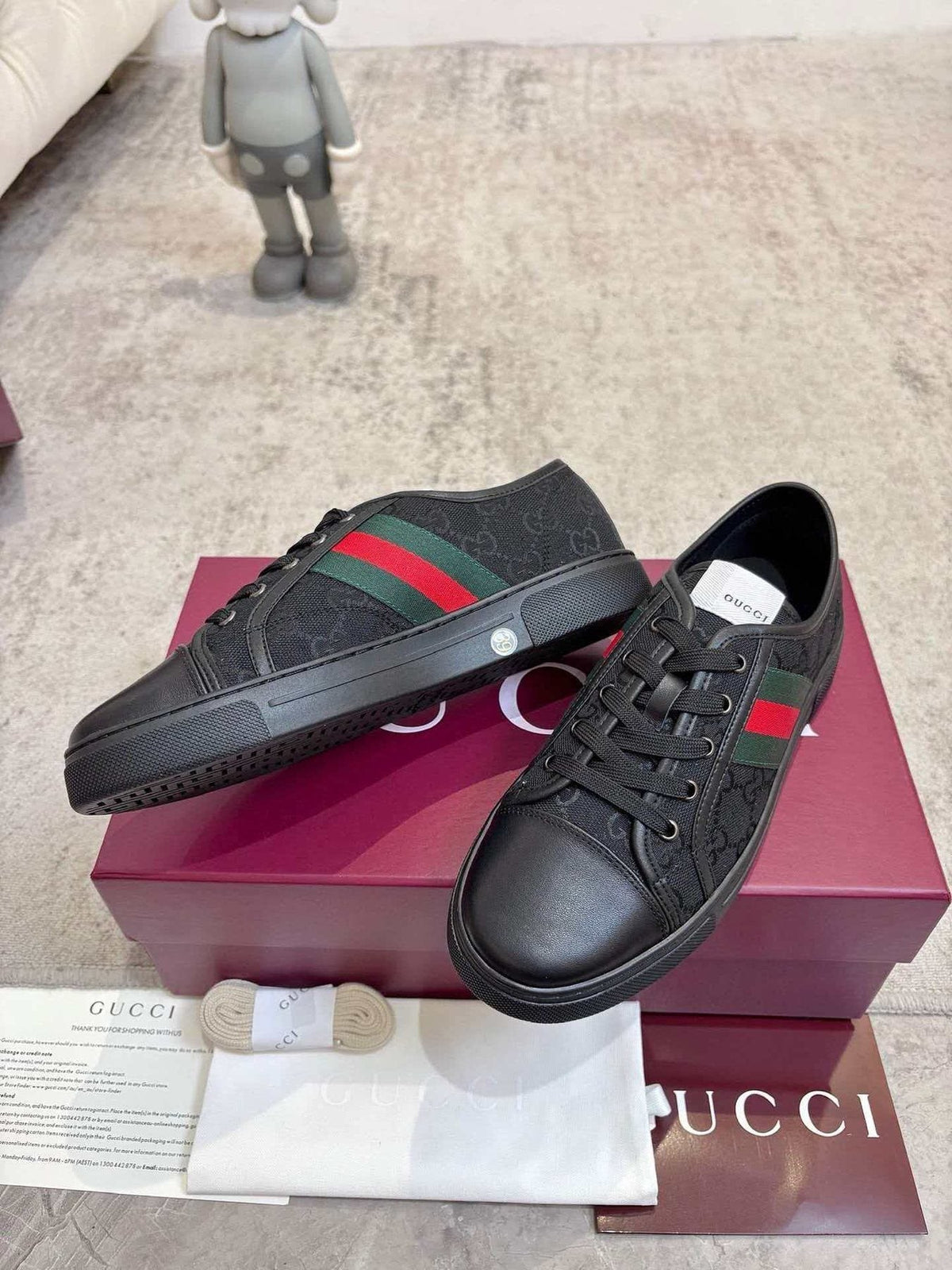 Gucci Stripe Low-Top Sneakers - Dark Patterned Side Panel