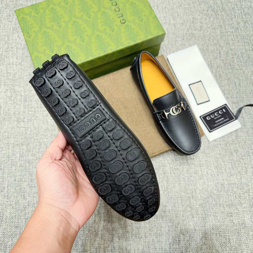 GUCCI Black Metal-Detail Loafers