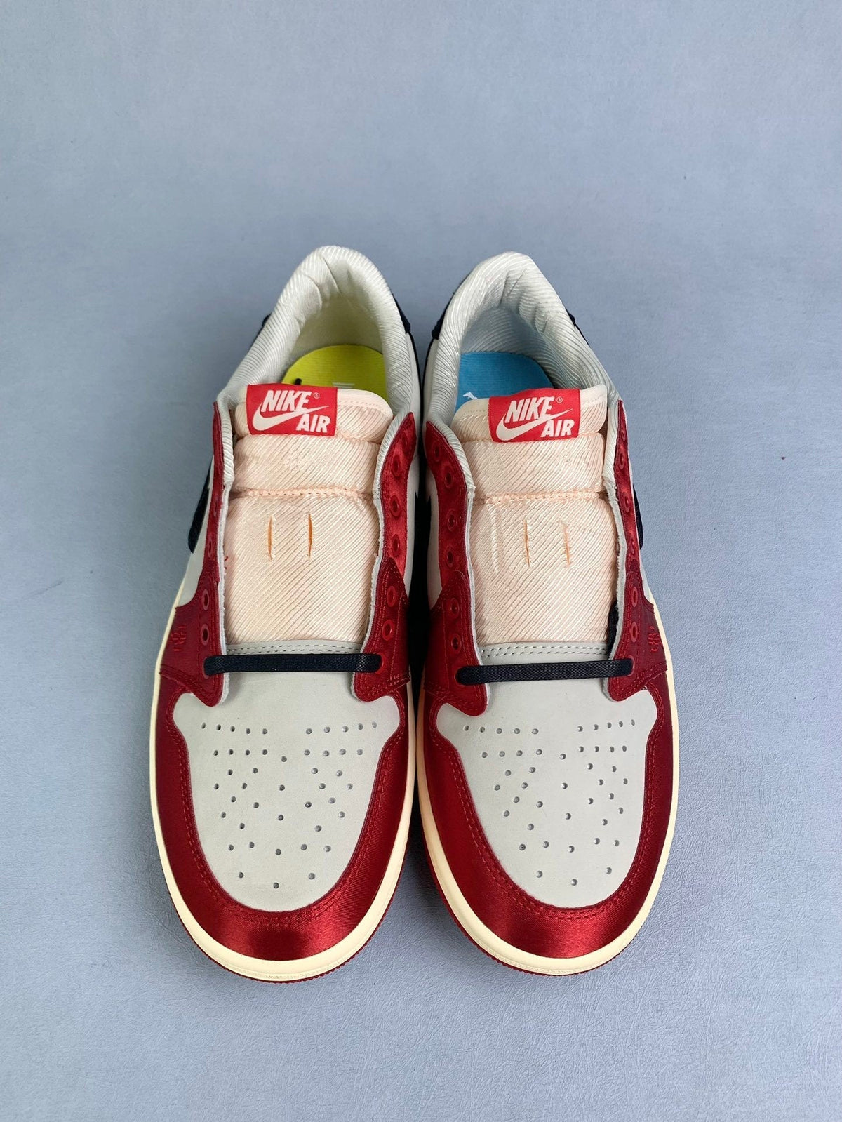 Air Jordan 1 Low Away x Trophy Room Chicago Unisex Sneakers FN0432-100
